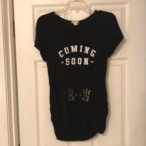 Black “coming soon” maternity t-shirt